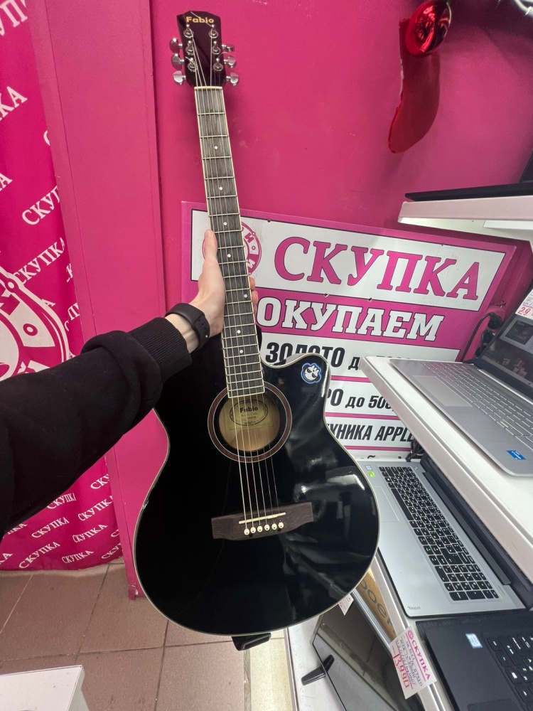 Гитара Fabio