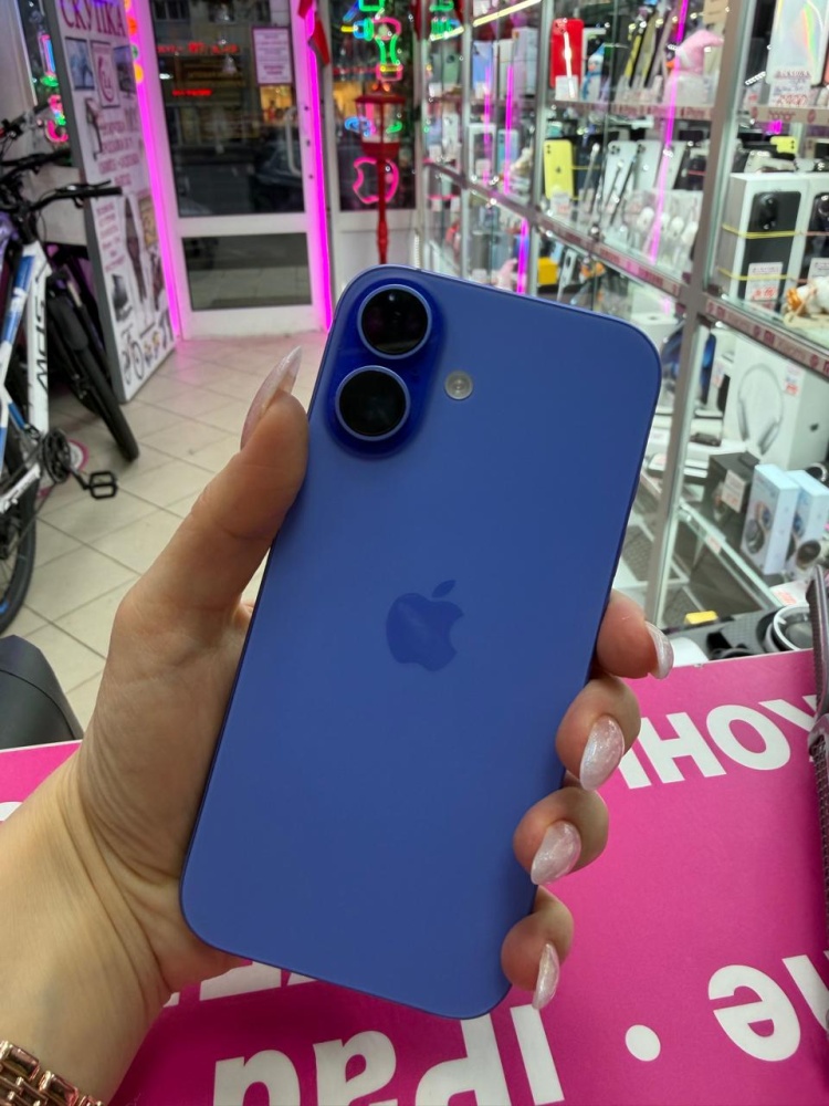 Смартфон iPhone 16 128