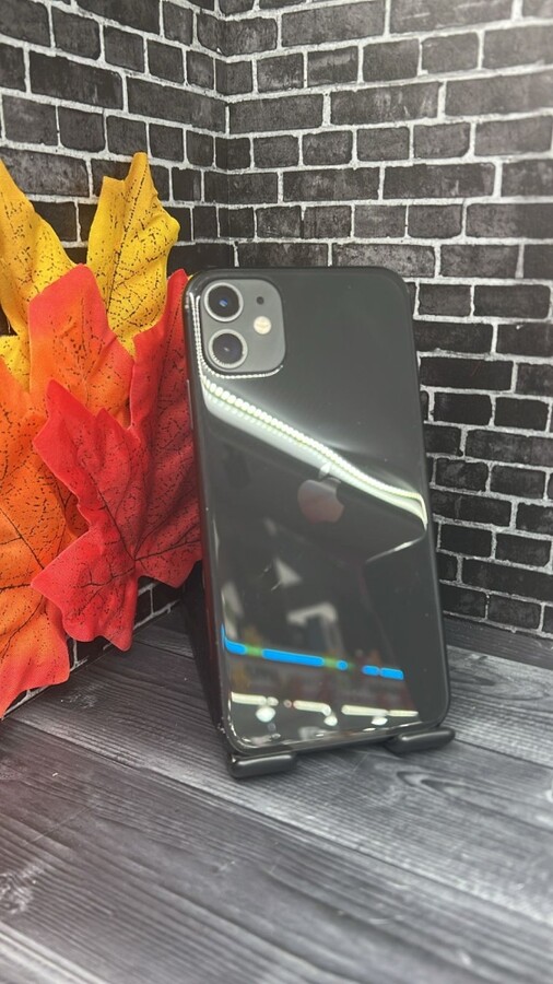 Смартфон iPhone 11 64Gb 75%
